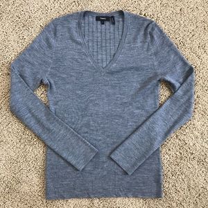 Theory Gray Long Sleeve V Neck Wool Sweater L